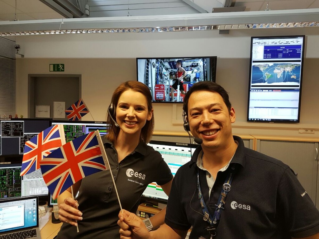 Finished! ESA Biomedical Engineers Jennifer Struble and Tim Irawan were on console to monitor Tim's progress and ensure his health during run. 